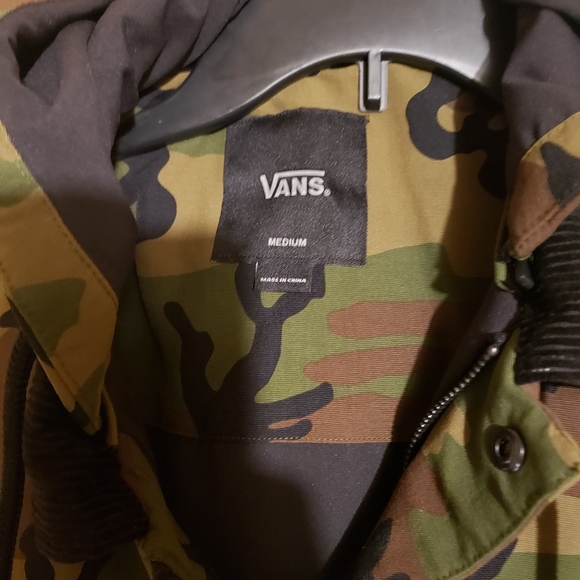 Camo Vans coat - Picture 3 of 3